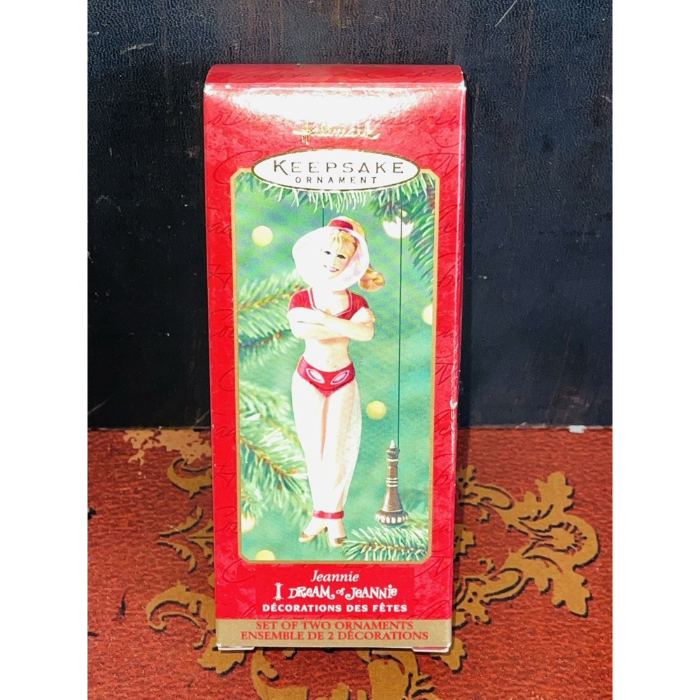 GENUINE Hallmark Keepsake Ornament 2000 I Dream Of Jeannie & Magic Lamp NEW BOX